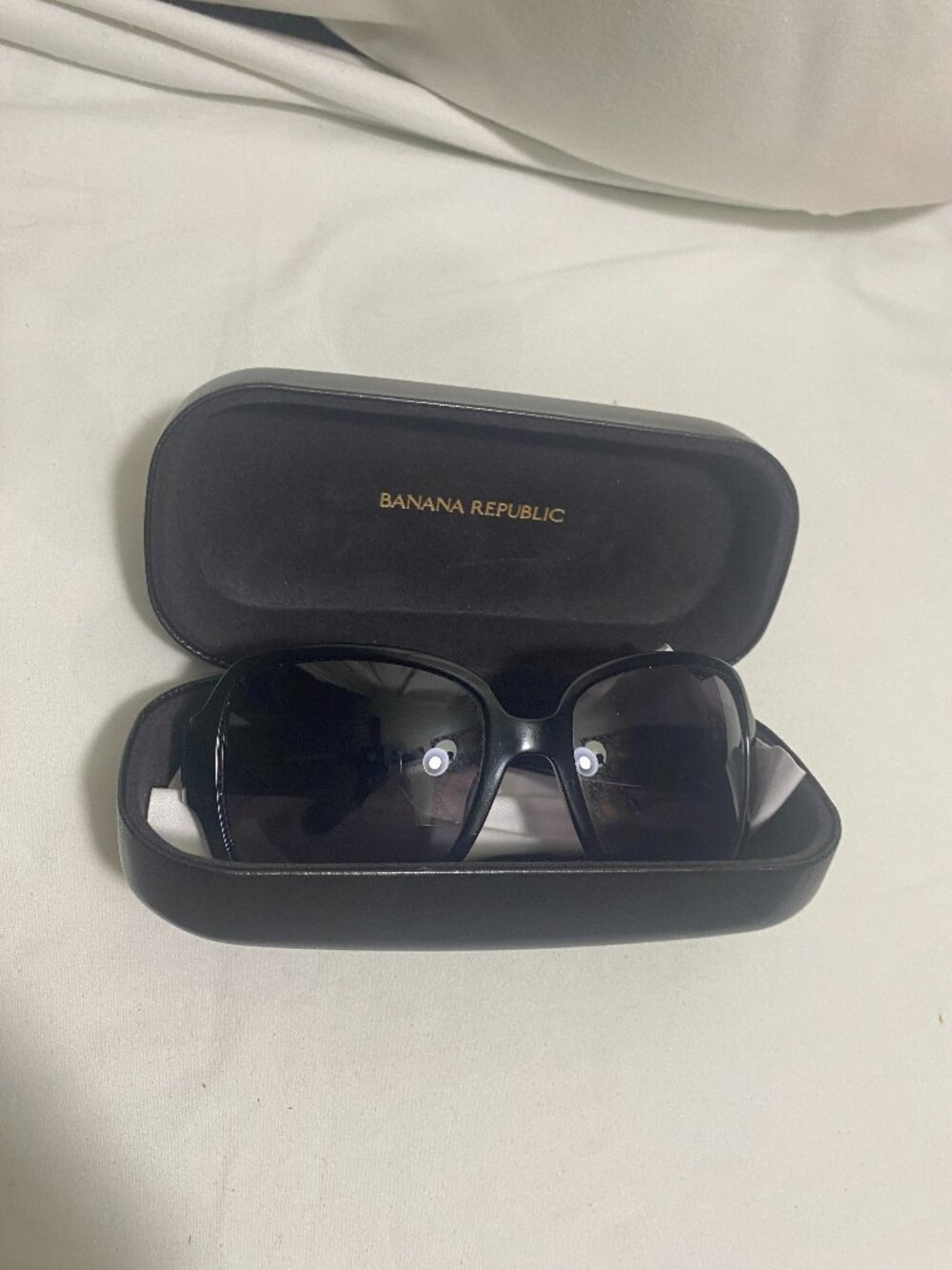 Banana Republic Doris Women's Black Oversized Sunglasses w/ Original Case